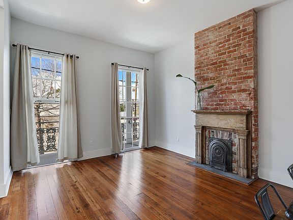 4th image of 1336 Magazine St Unit 5