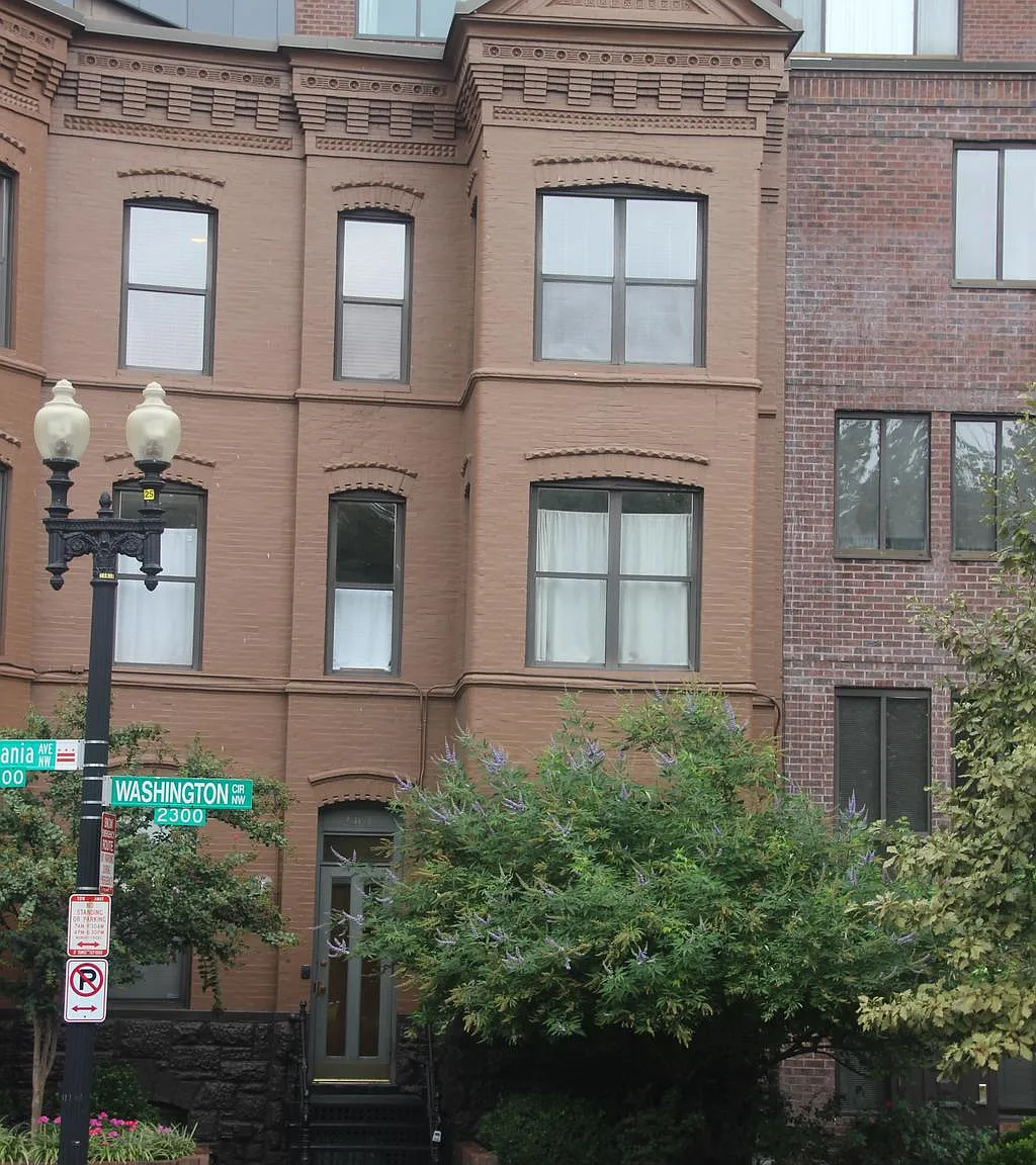 Foggy Bottom — Photo 2