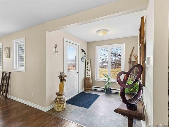 4th image of 242 Old Houlton Rd