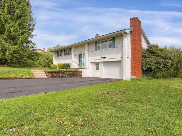 40 Hillcrest Ln, Williamsport, PA 17701