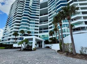 988 Boulevard Of The Arts