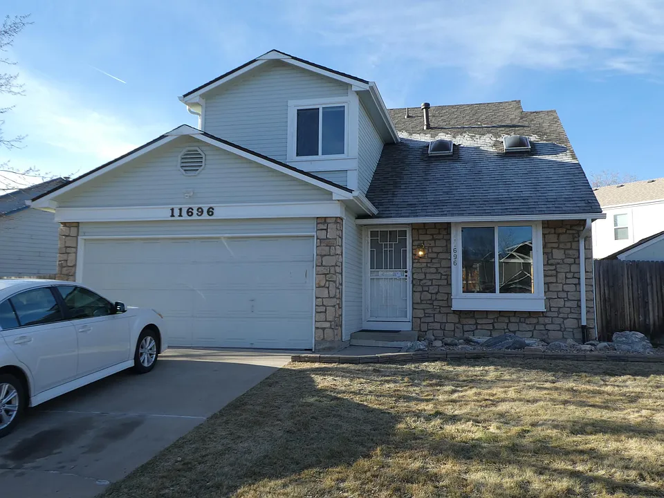 11696 W Bowles Cir
