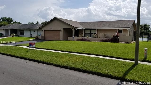 1st image of 5591 SW 82nd Ave