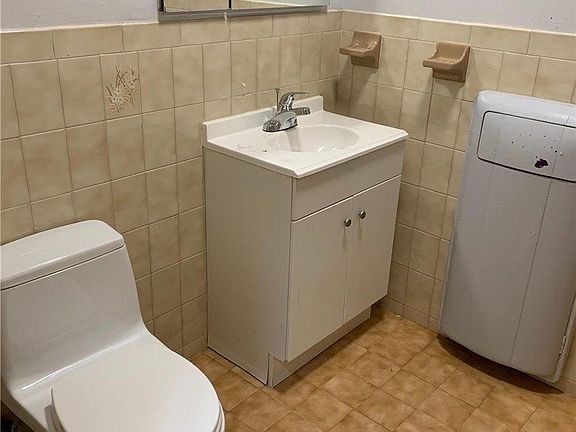 5th image of 88-40 87th St Floor 2