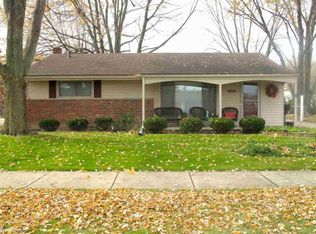 30025 Manhattan St, Saint Clair Shores, MI 48082