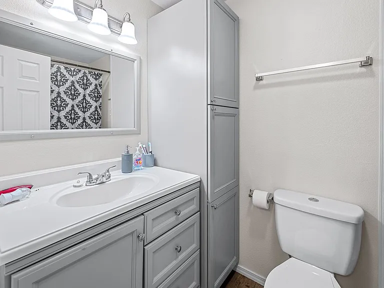 3125 E Carlisle Ave — Photo 4