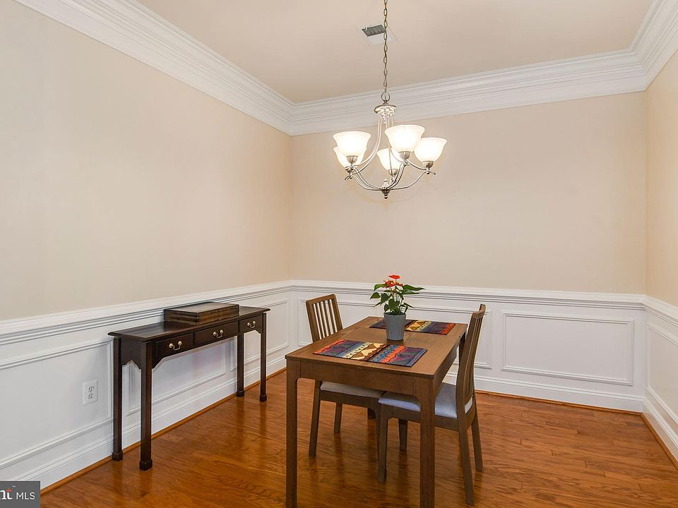 7870 Rolling Woods Ct Springfield VA Zillow