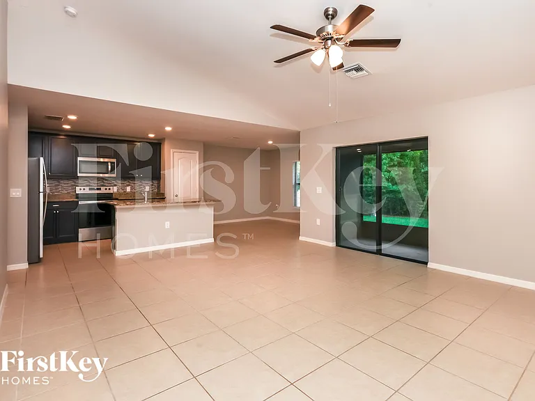 4625 Dragon St — Photo 4