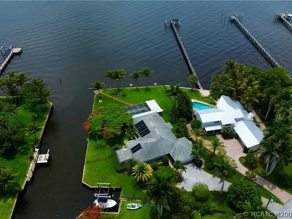 1910 NW Cove Cir, Stuart, FL 34994