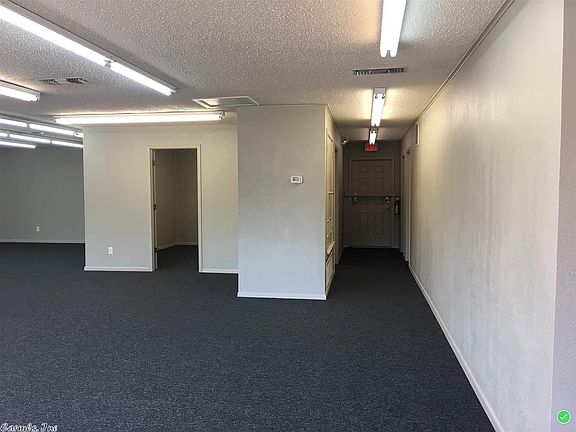 4th image of 1103 Arkansas Blvd