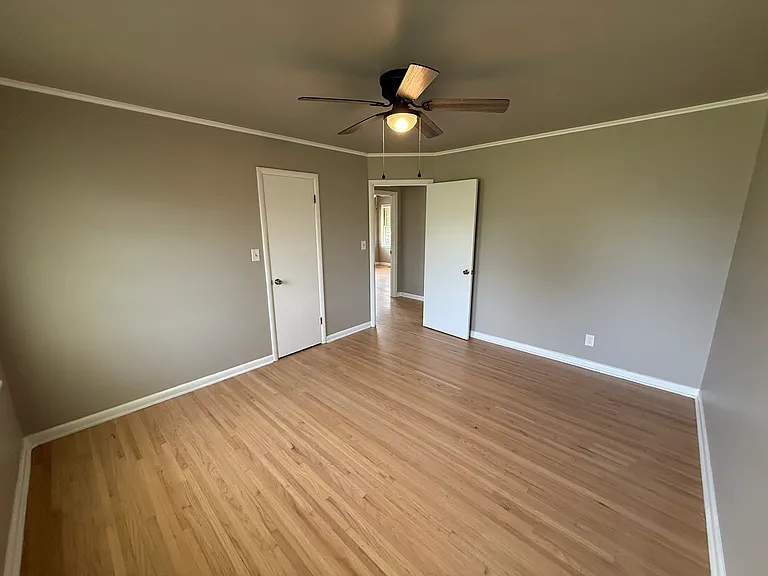 727 N Main St — Photo 9
