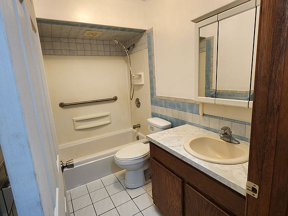 4th image of 3234 Pleasant Dr