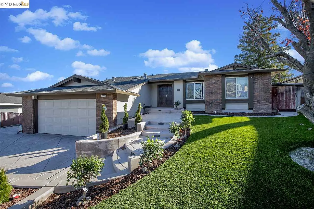 2405 Maywood Way photo 1