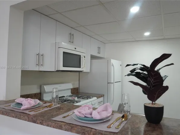 17901 NW 68th Ave APT S204, Hialeah, FL 33015