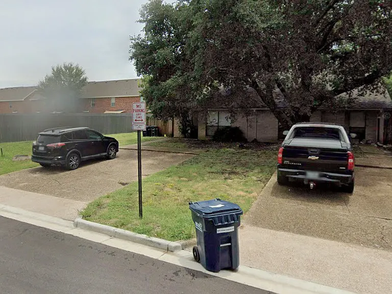 806 Cross Timbers Dr #806 — Photo 1