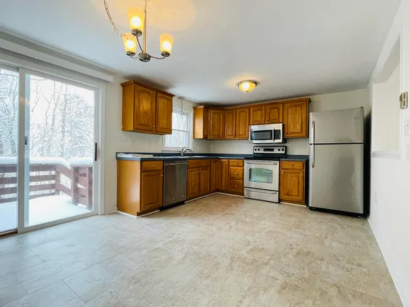 39 Powder Mill Drive #39, Kennebunk, ME 04043