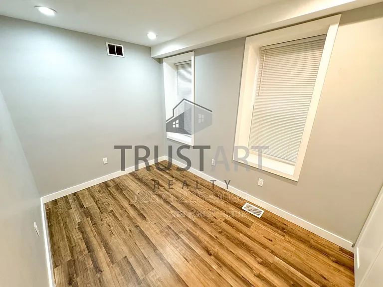 1712 N Marshall St #1 — Photo 7