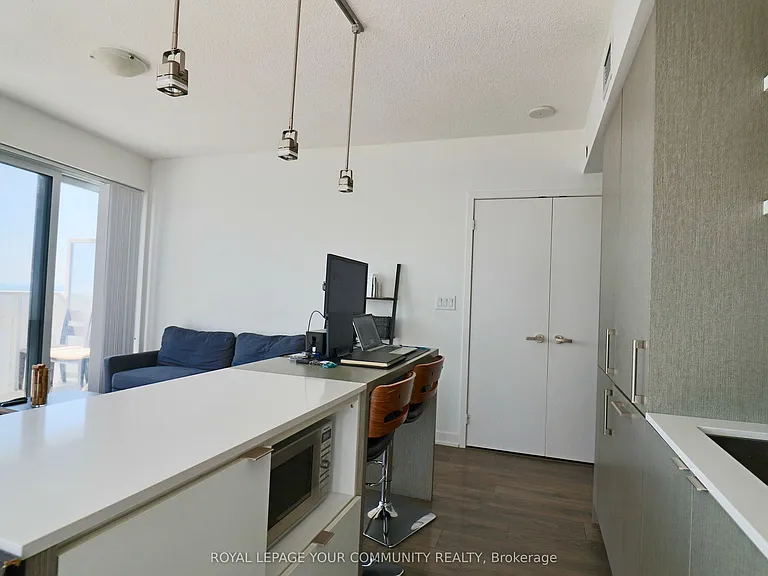 100 Harbour St #5207 — Photo 6