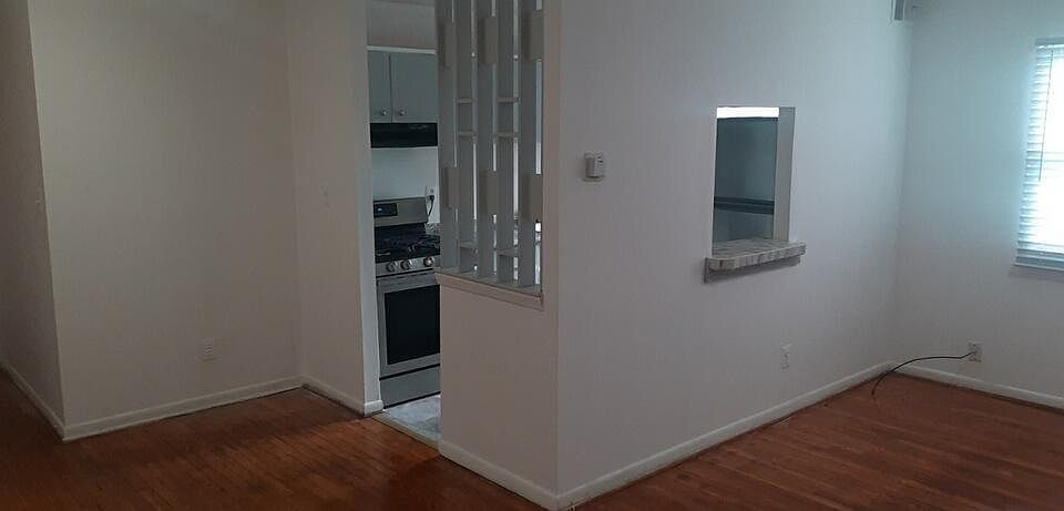 2nd image of 3910 Liberty Heights Ave #A-2