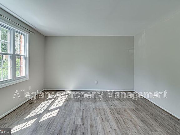 5th image of 3374 Breckenridge Ct