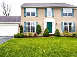 6520 Harvest Ridge Way, Lockport, NY 14094