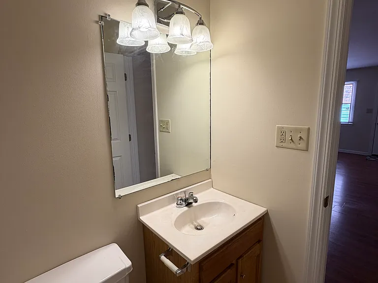 135 Grand Ave #4 — Photo 3