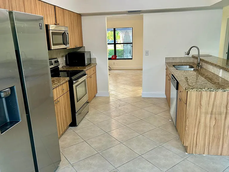 22822 Pinewood Ct #0 — Photo 15