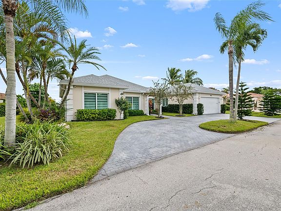 2nd image of 4906 N Travelers Palm Lane