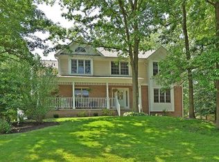 302 Waterford Ct, Cranberry Township, PA 16066