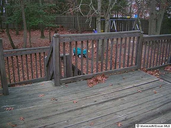 5th image of 83 Forest Park Cir