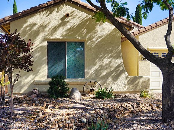 3rd image of 966 Estancia Dr