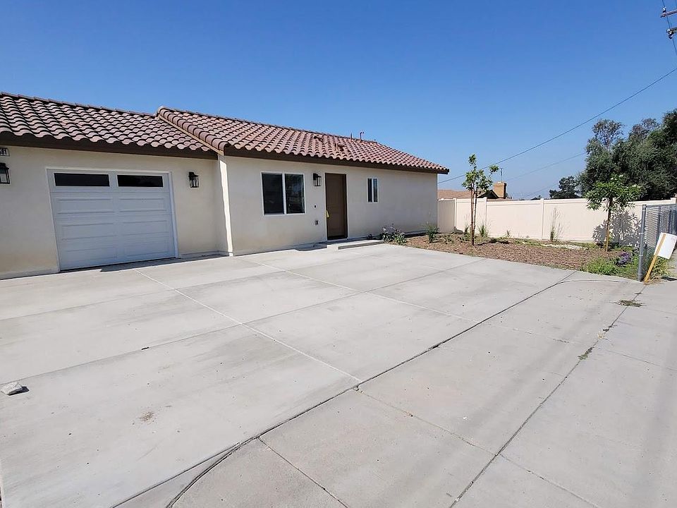 1st image of 26555 Pacific St
