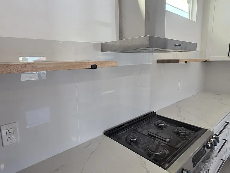2611 Grove St — Photo 3