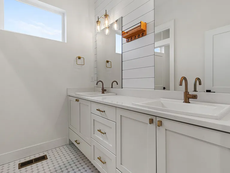 207 W Wrangler St — Photo 38