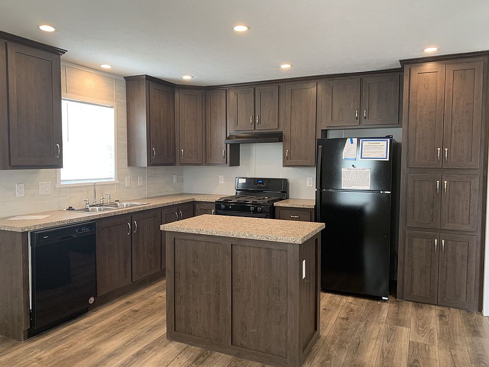 1st image of 516 Courtland Ln #603
