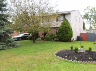 7512 Miami Rd, Mentor On The Lake, OH 44060