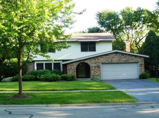 12 W Bailey Rd, Naperville, IL 60565