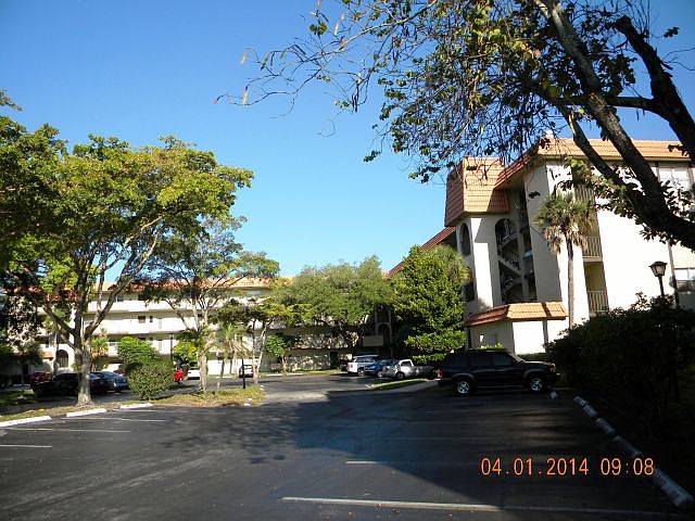 2nd image of 6201 N Falls Circle Dr APT 410