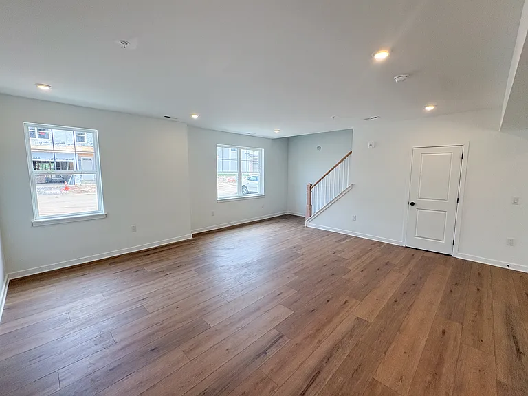 365 W Butler Ave #1B — Photo 8