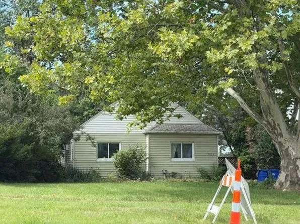 5856 W 130th St, Brookpark, OH 44142