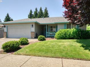 407 NW Country Ct, McMinnville, OR 97128