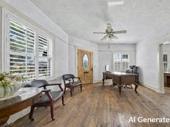 136 W Figueroa St, Santa Barbara, CA 93101