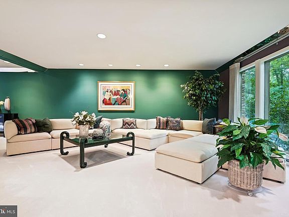 5th image of 15 Keyser Woods Ct