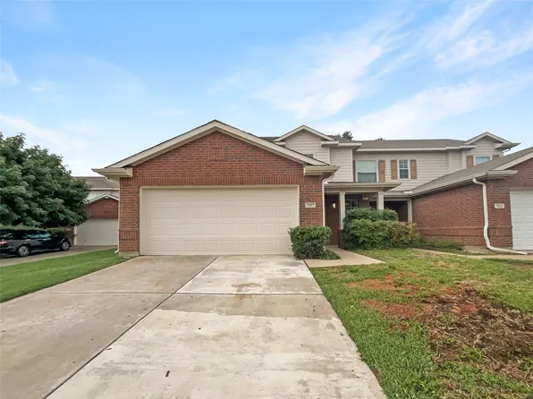 7417 Cowhand Ct, Fort Worth, TX 76131