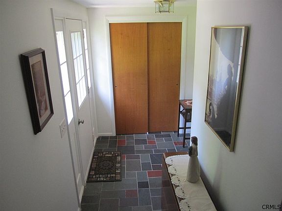 3rd image of 4 Settlers Ln