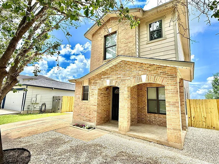 13229 Coomes Dr — Photo 3