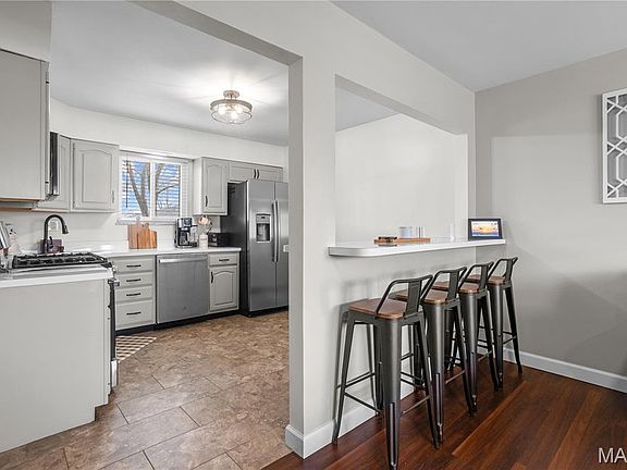 4th image of 717 Lonedell Rd