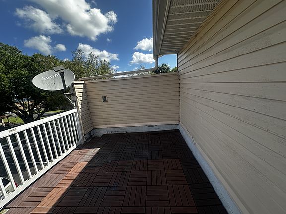 4th image of 11001 SE Sunset Harbor Rd