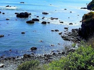 1475 S Pebble Beach Dr, Crescent City, CA 95531