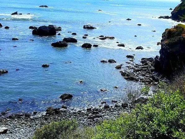 1475 S Pebble Beach Dr, Crescent City, CA 95531
